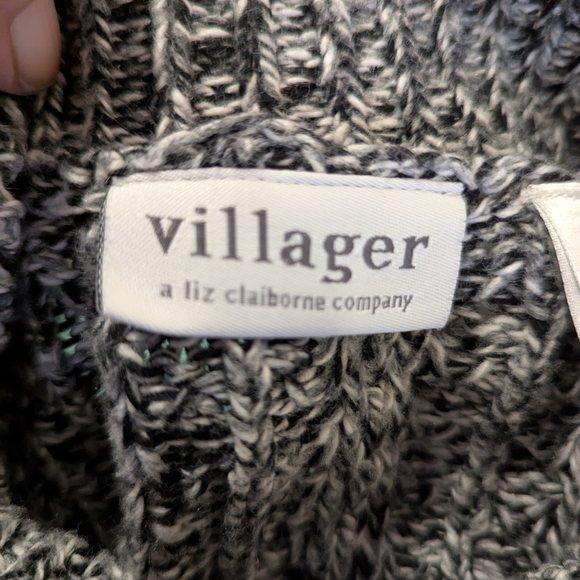 Liz Claiborne Black and White Cowl Turtleneck Sweater - Picture 3 of 7